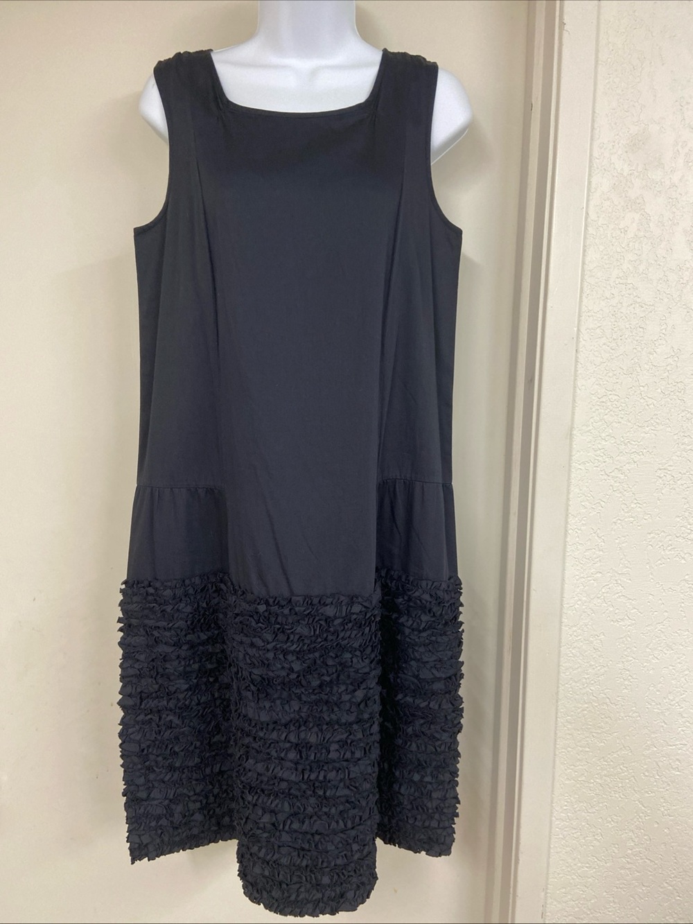 Dosa Sleeveless Black Ruffle Hem Dress